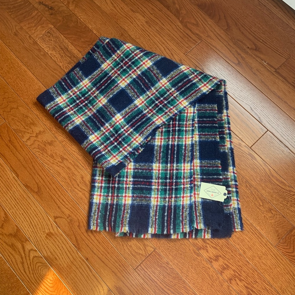 NWT! St. John’s Bay Blanket Cold Weather scarf